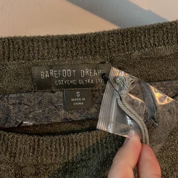 Barefoot Dreams Sweatshirt (S) - Picture 2 of 5